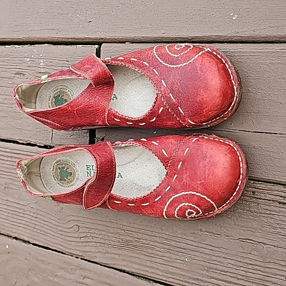 El Naturalista Red Leather Mary Jane size 8 shoes